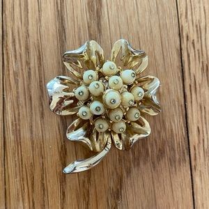 Vintage Flower Brooch